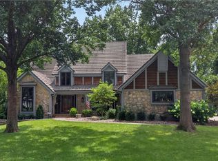 10703 W 124th St, Overland Park, KS 66213