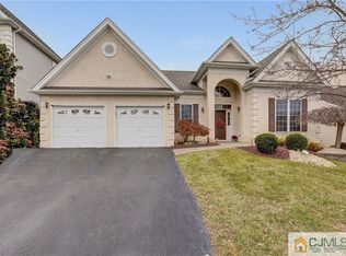 8 Winnie Palmer Ct, Monroe Township, NJ 08831