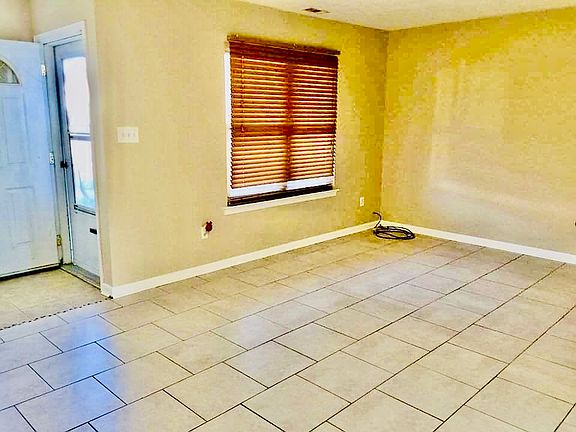 3rd image of 5317 Grand Lake Cres