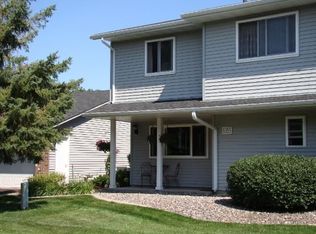 9355 Ranchview Ln N, Maple Grove, MN 55369