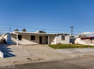 1892 Golden Arrow Dr, Las Vegas, NV 89169
