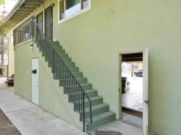 1102 Oleander Ave, Bakersfield, CA 93304