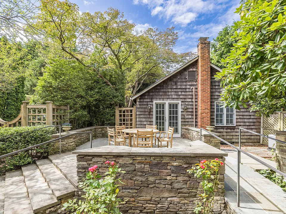 26 Cooper Ln