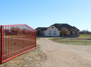 8 Valley Vw, Uvalde, TX 78801