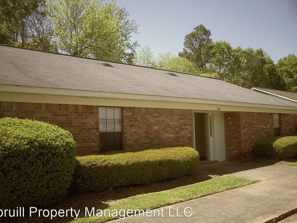 1st image of 228 Helen Cir #B