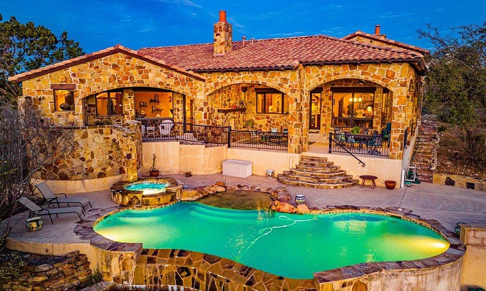 210 Painted Sky N, Comfort, TX 78013 Zillow