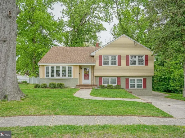 5 Cypress Cir, West Deptford, NJ 08096