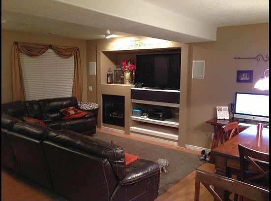 3rd image of 39 E Strasbourg Ln