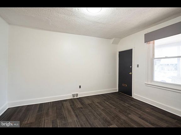 4th image of 6018 N Lambert St