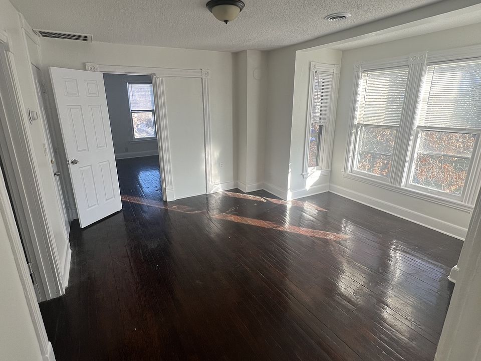 1st image of 875 Burr St #2