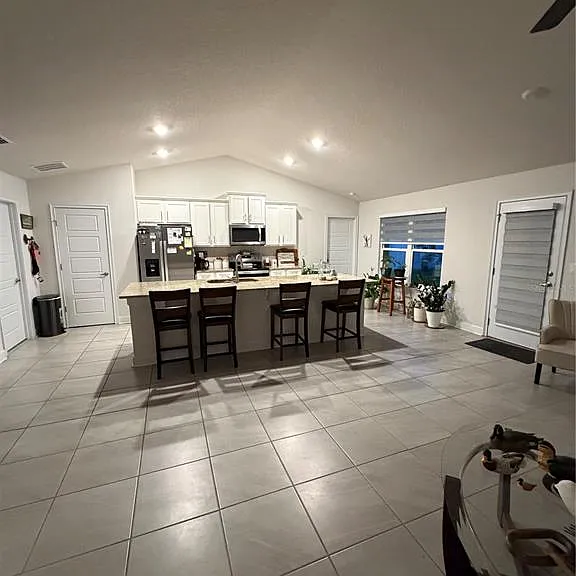 93 Royal Oak Dr — Photo 12