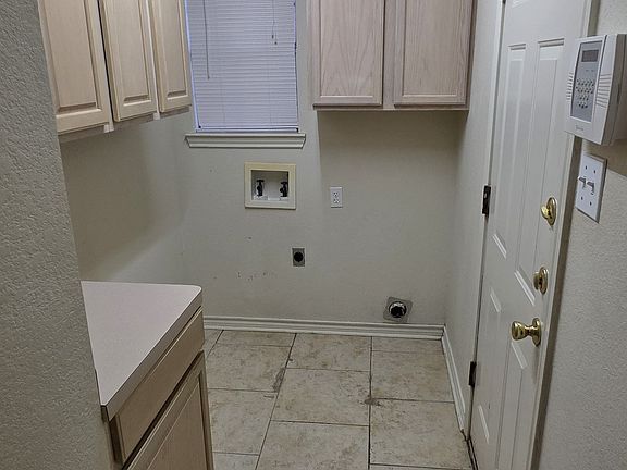 5th image of 515 Kinney Dr