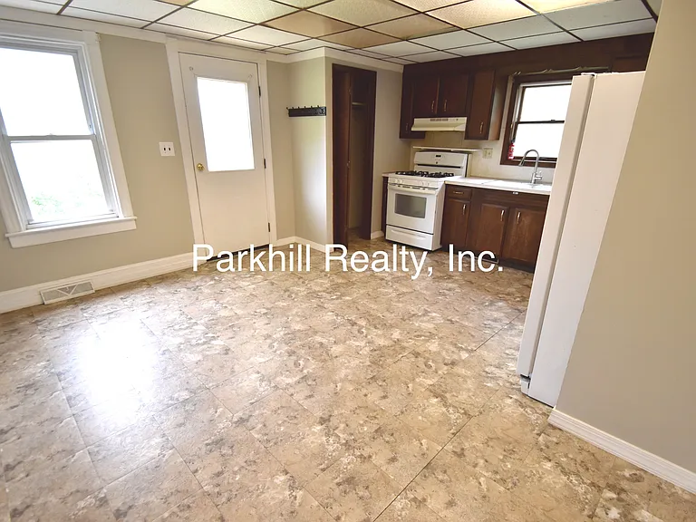 824 William St — Photo 6