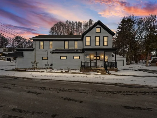 1 Sisson St, Lyons, NY 14489