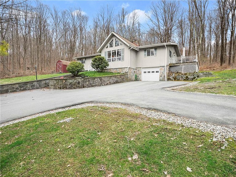 1st image of 11 Equestrian Acres Lane