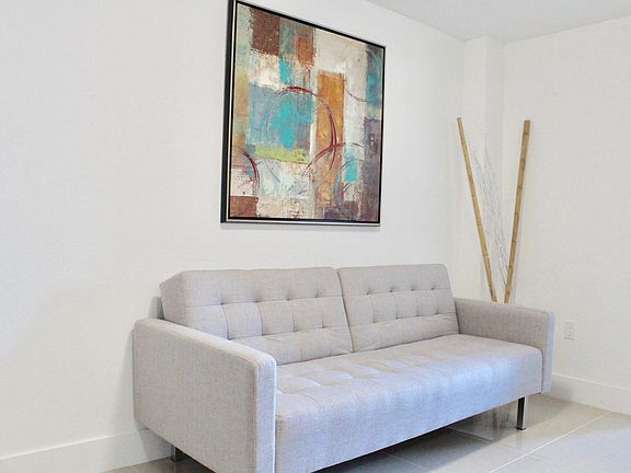3rd image of 971 W Flagler St APT 8