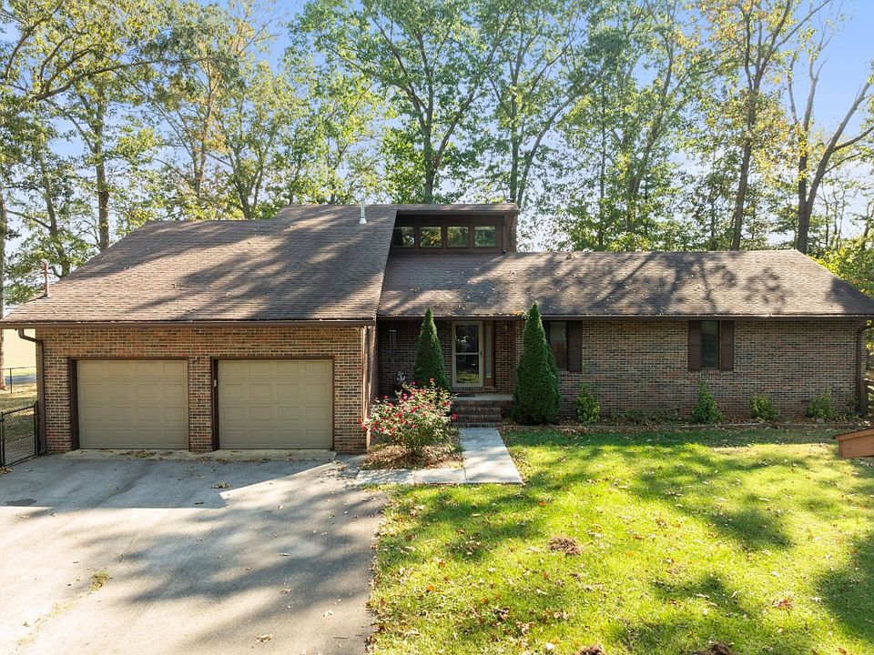 1st image of 113 Oak Hill Dr