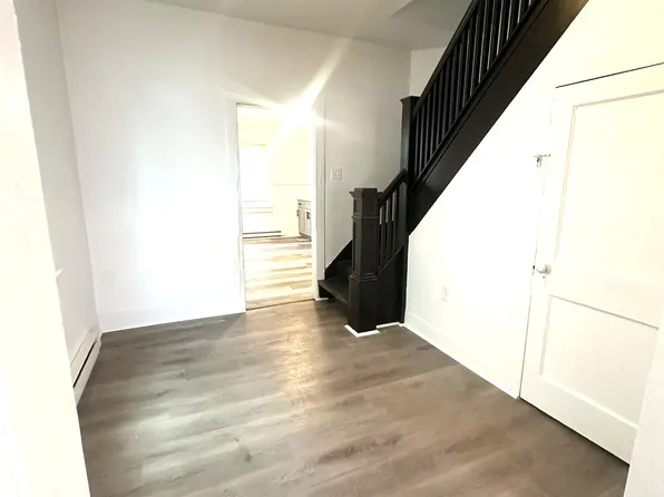 304-306 Jackson St, Olyphant, PA 18447