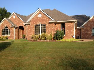 2057 Suzanna Dr, Raymond, MS 39154