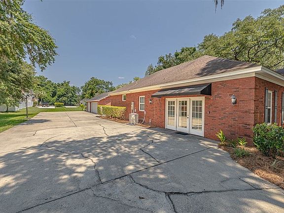 3rd image of 163 Royal Dr