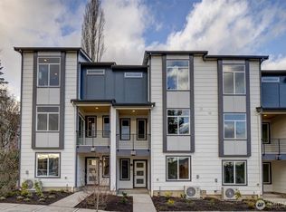 6722 187th St NE #105, Kenmore, WA 98028