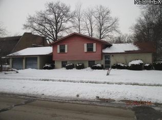 1401 Lindenwood Dr, Lorain, OH 44053