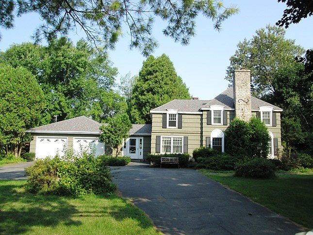 1st image of 222 Proctor Ave