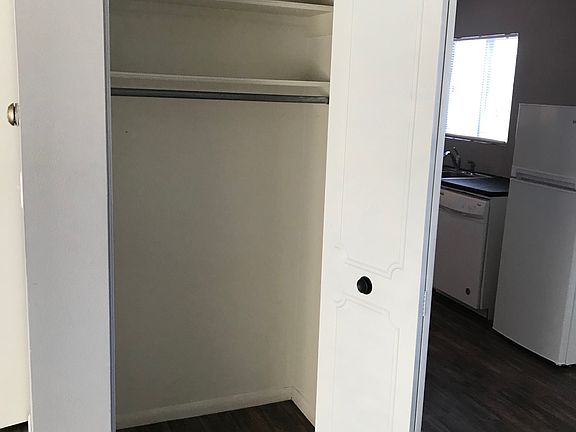 4th image of 607 N 5th St APT 4