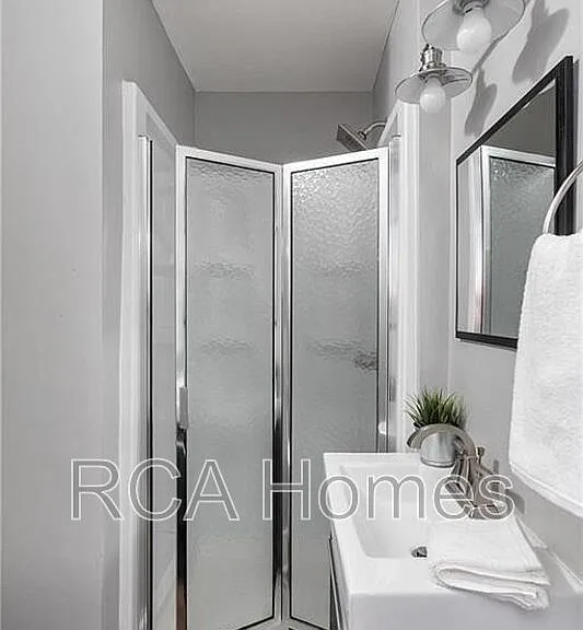 1024 Orange St — Photo 15