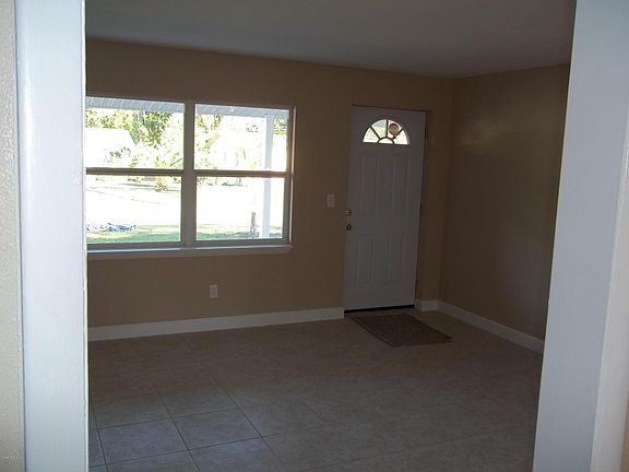 2nd image of 750 Hillcrest Ave