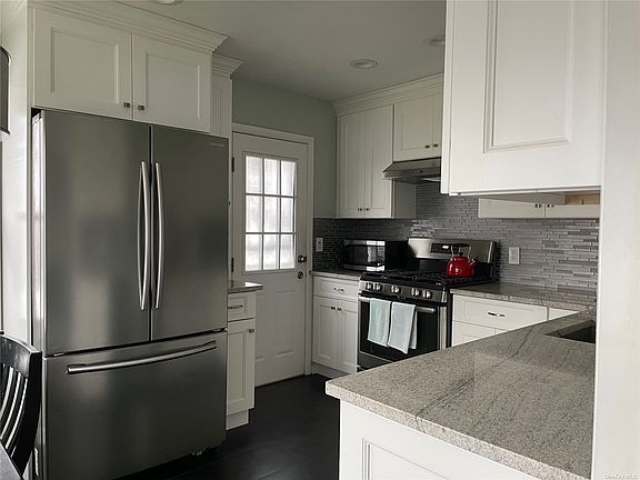 2nd image of 45 Albany Ave