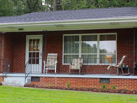 5th image of 2316 Thorn Grove Pike