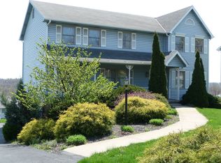 165 Cedar Ridge Dr, Monaca, PA 15061