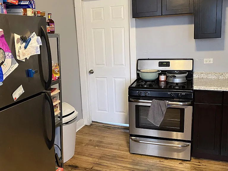 4558 S Justine St — Photo 3