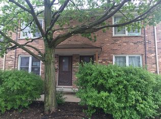 1772 Pickwick Ln, Glenview, IL 60026