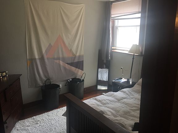 5th image of 4729 Franklin Blvd APT 4