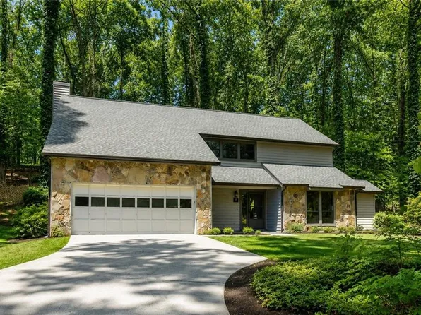 445 Taberwood Way, Roswell, GA 30076