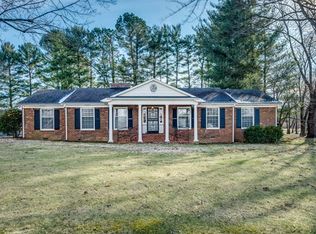 1469 Barnes Dr, Cookeville, TN 38501