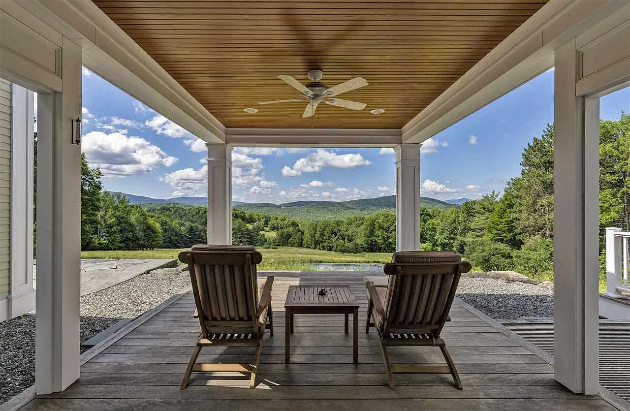 3 bed, 4110 sqft, $8,100 — Photo 1