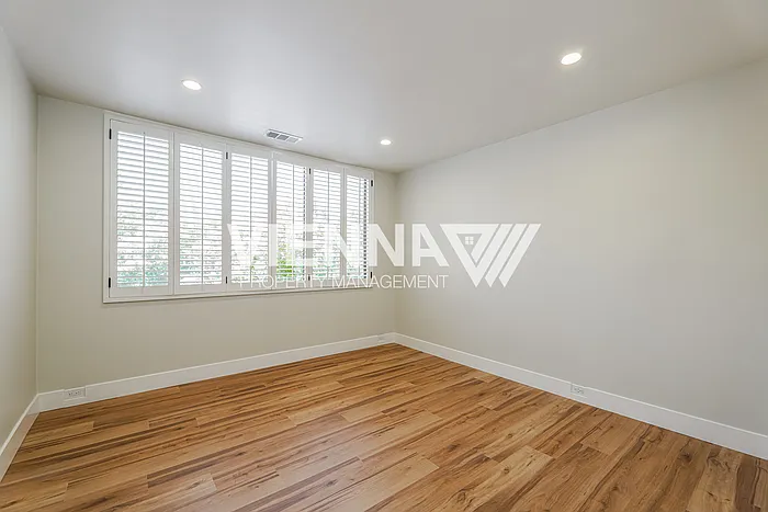 340 Wyndgate Rd — Photo 14