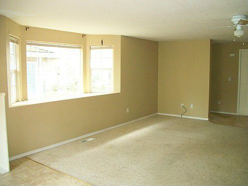 4th image of 3241 Olive St