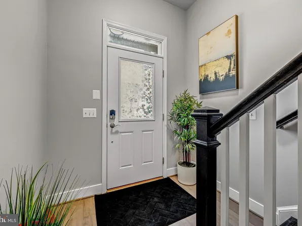 43917 Maritime Song Ter, Leesburg, VA 20176