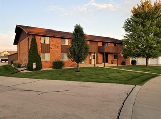 10352 W Whitnall Edge Ct APT 202, Franklin, WI 53132