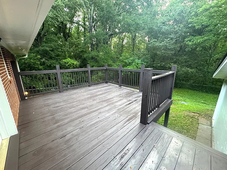 108 White St — Photo 33
