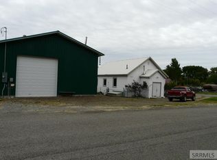 321 S 3rd St, Challis, ID 83226