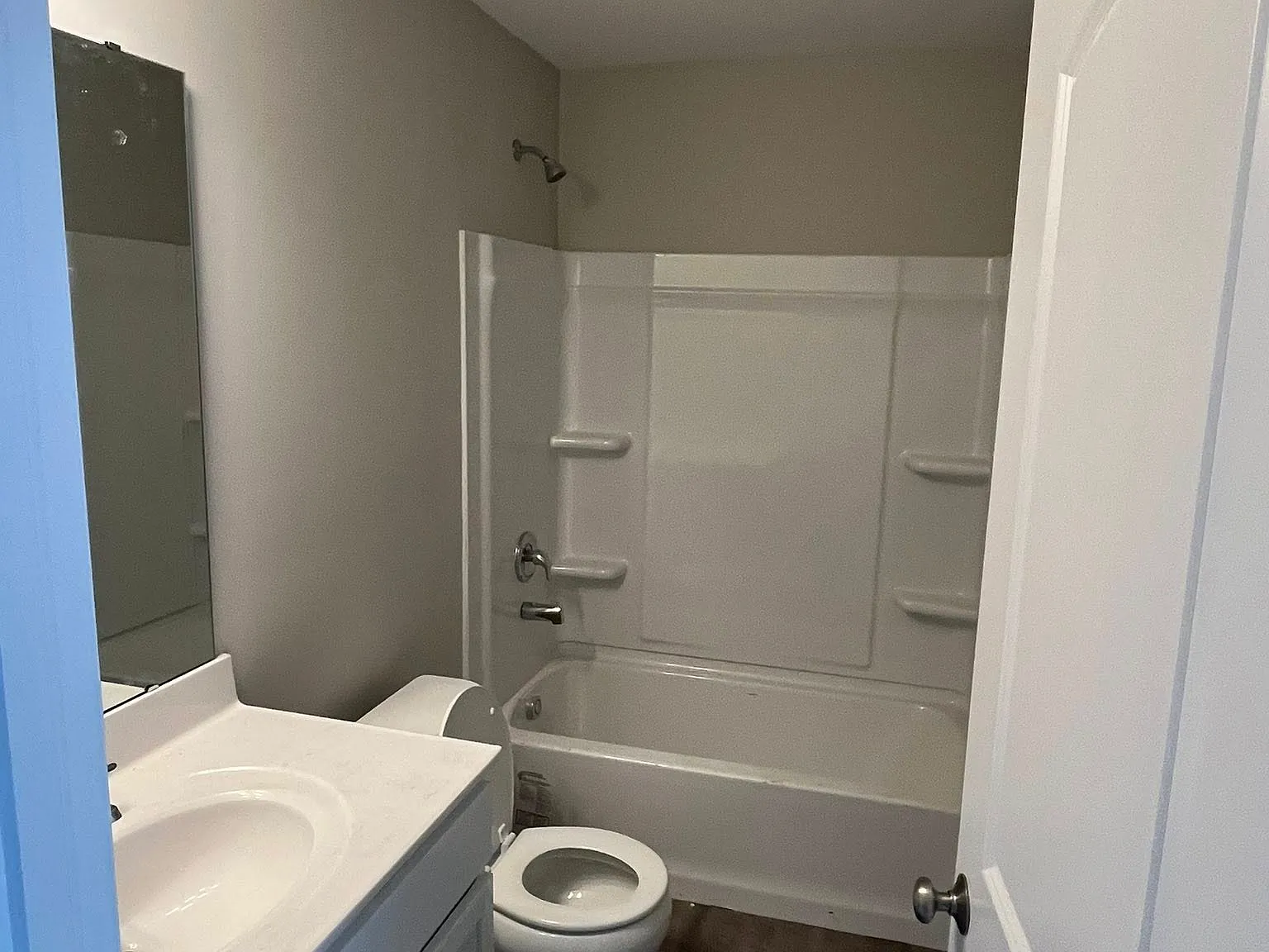 2 bed, 900 sqft, $1,500 — Photo 2