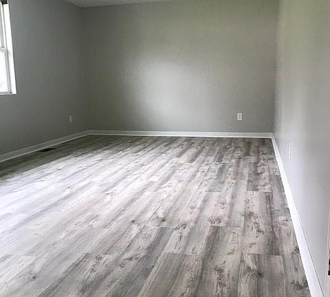 4th image of 1198 Jacobson Ave