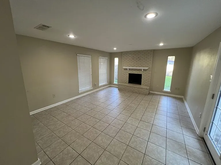 3280 Crestaire Dr — Photo 11