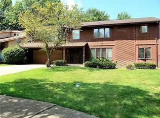 1370 Belvoir Mews, South Euclid, OH 44121