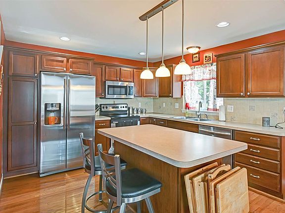 3rd image of 4091 Grand Oaks Trl